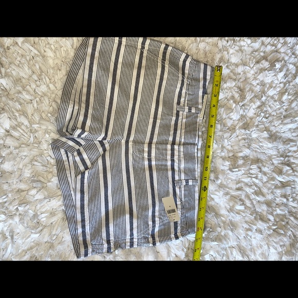 GAP new Short size 8/29 - Picture 3 of 5